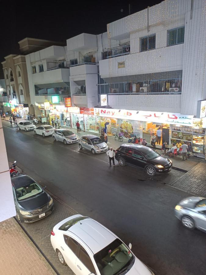 Omar Vacation Hostel Dubai Exterior photo