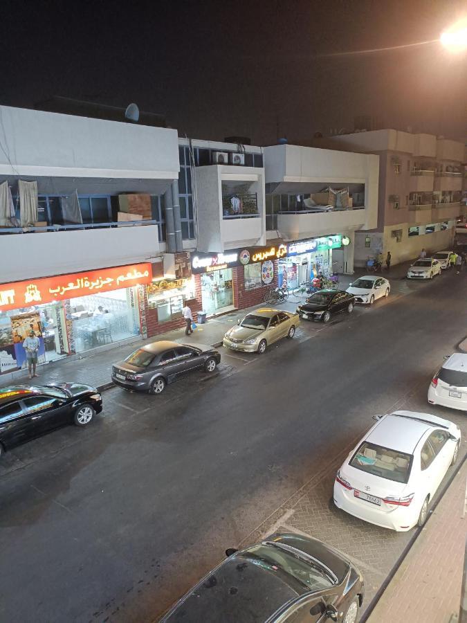 Omar Vacation Hostel Dubai Exterior photo