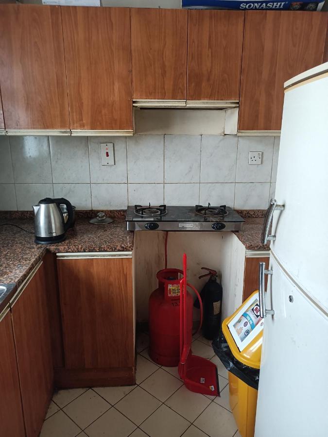Omar Vacation Hostel Dubai Exterior photo